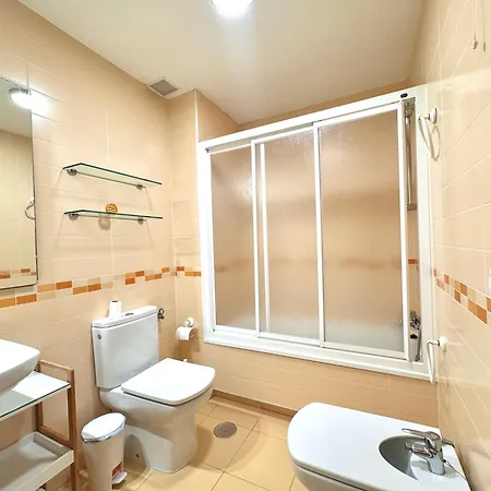 Peregrinos Y Uso Turistico Centro De A Guarda