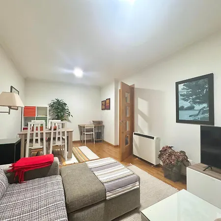 Peregrinos Y Uso Turistico Centro De *