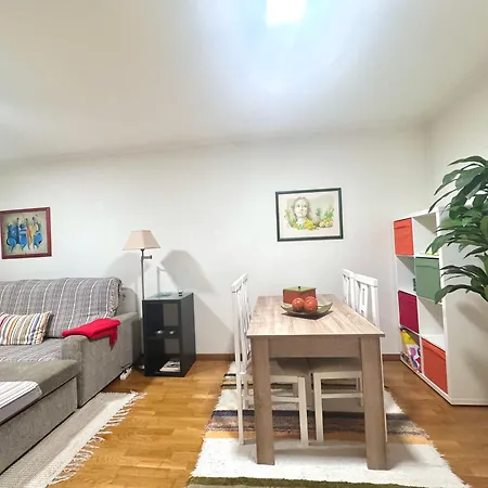 Peregrinos Y Uso Turistico Centro De * A Guarda