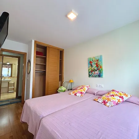 Peregrinos Y Uso Turistico Centro De * A Guarda