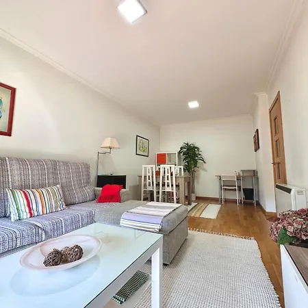 Peregrinos Y Uso Turistico Centro De *