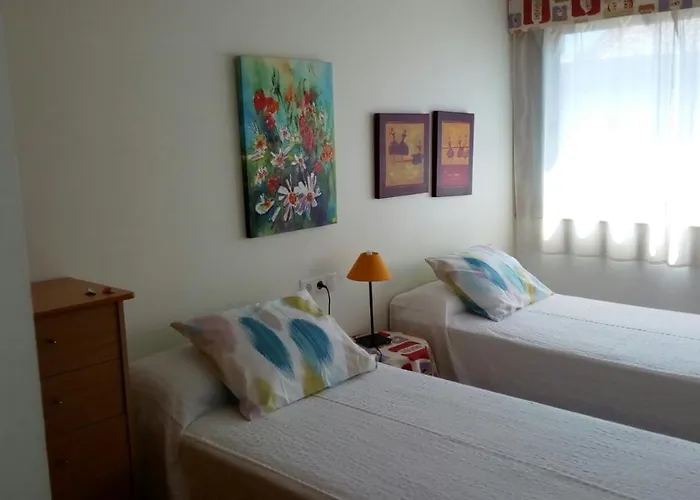 Peregrinos Y Uso Turistico Centro De * A Guarda