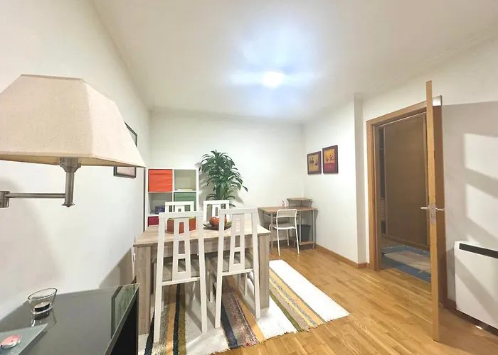 Peregrinos Y Uso Turistico Centro De *