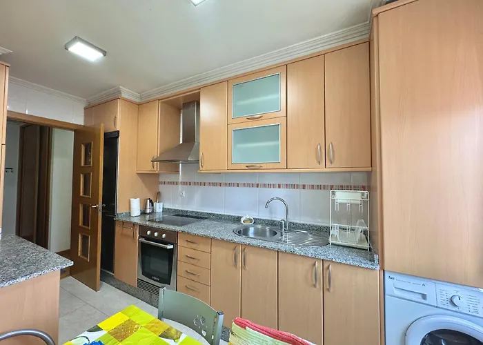 Peregrinos Y Uso Turistico Centro De A Guarda