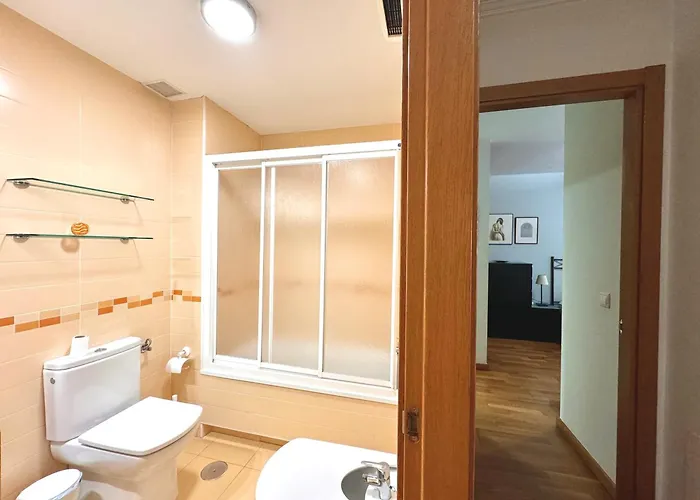 Peregrinos Y Uso Turistico Centro De * A Guarda